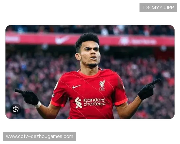 拜仁前锋迪亚斯因铲伤阿什拉夫遭欧足联停赛三场